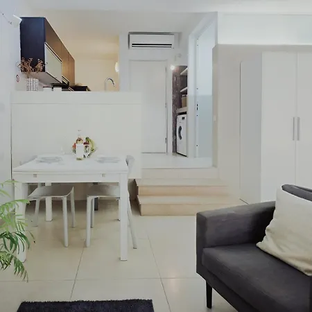 Modern In A Great Location Appartamento