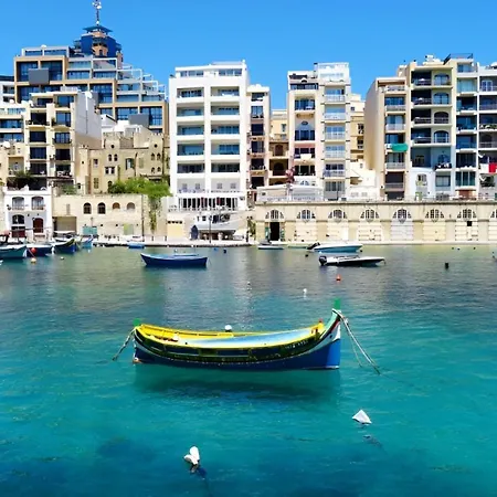 Modern In A Great Location Sliema